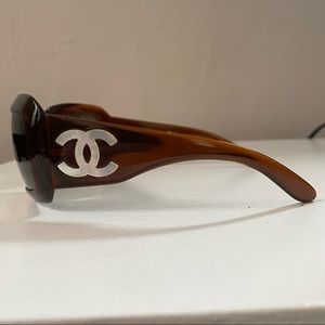 CHANEL sunglasses